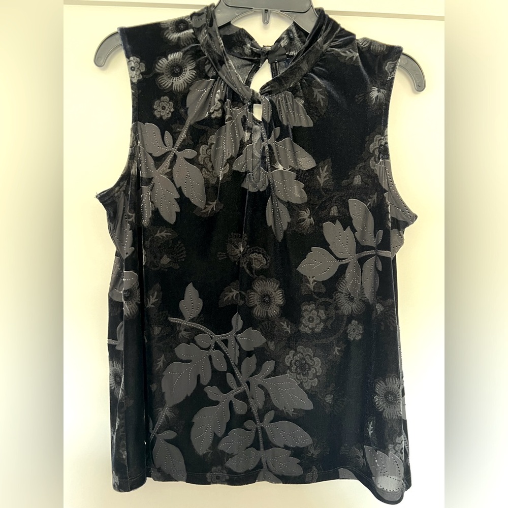 NWT black and silver velvet burnout dressy sleeveless top, Medium